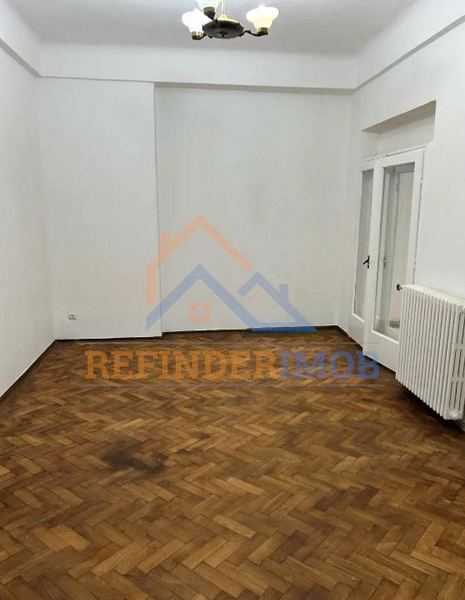 Mihail Kogalniceanu, vanzare apartament 3 camere.